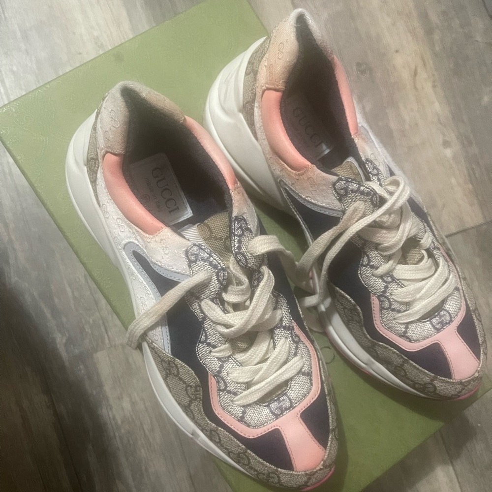 Gucci Sneaks
